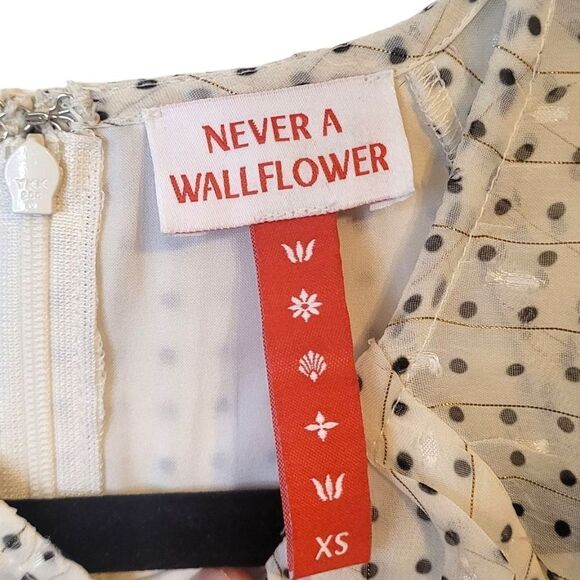 Never A Wallflower Women's Black/White Polka Dot Drop Waist Maxi Dress SZ XS NWT - Picture 3 of 7